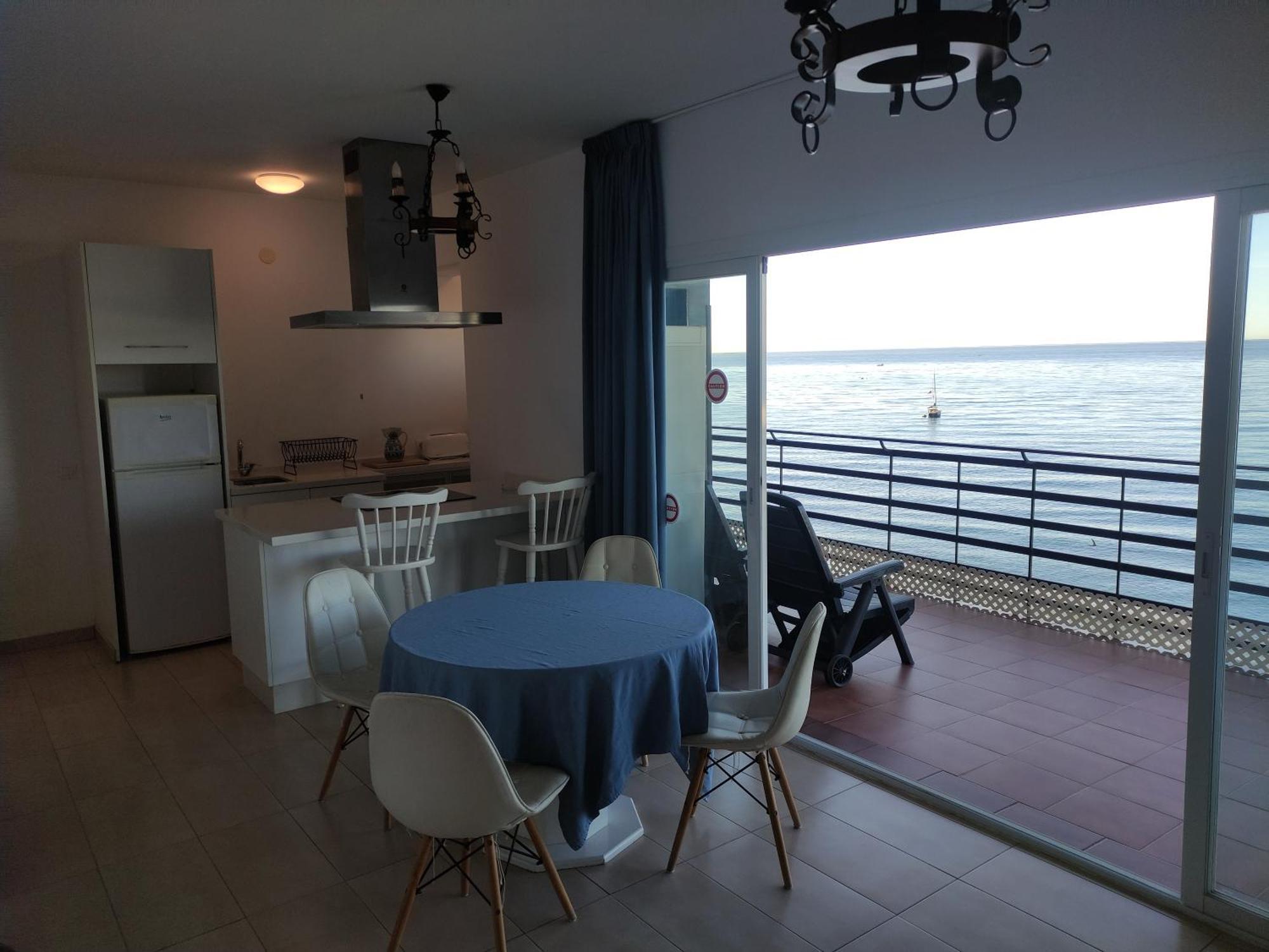 Apartment In Marbella First Line Beach Apto 4-6 Екстериор снимка