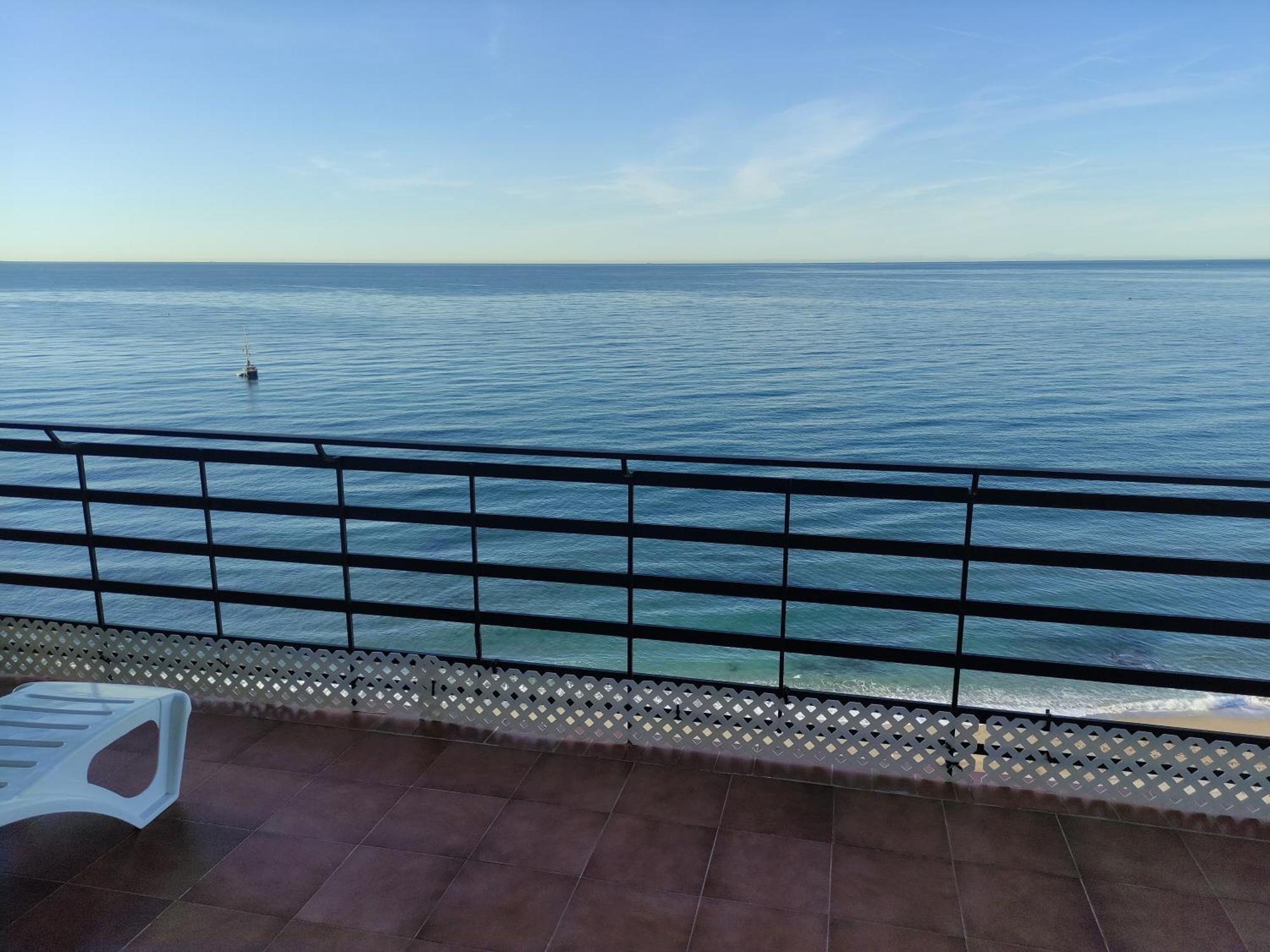 Apartment In Marbella First Line Beach Apto 4-6 Екстериор снимка
